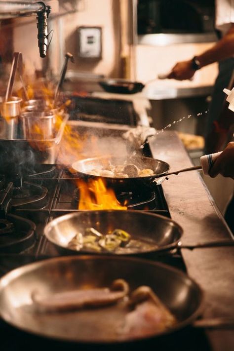 main picture. Food on stove